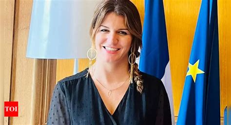 marlène schiappa oops|French Minister Marlene Schiappa Appears on Front。